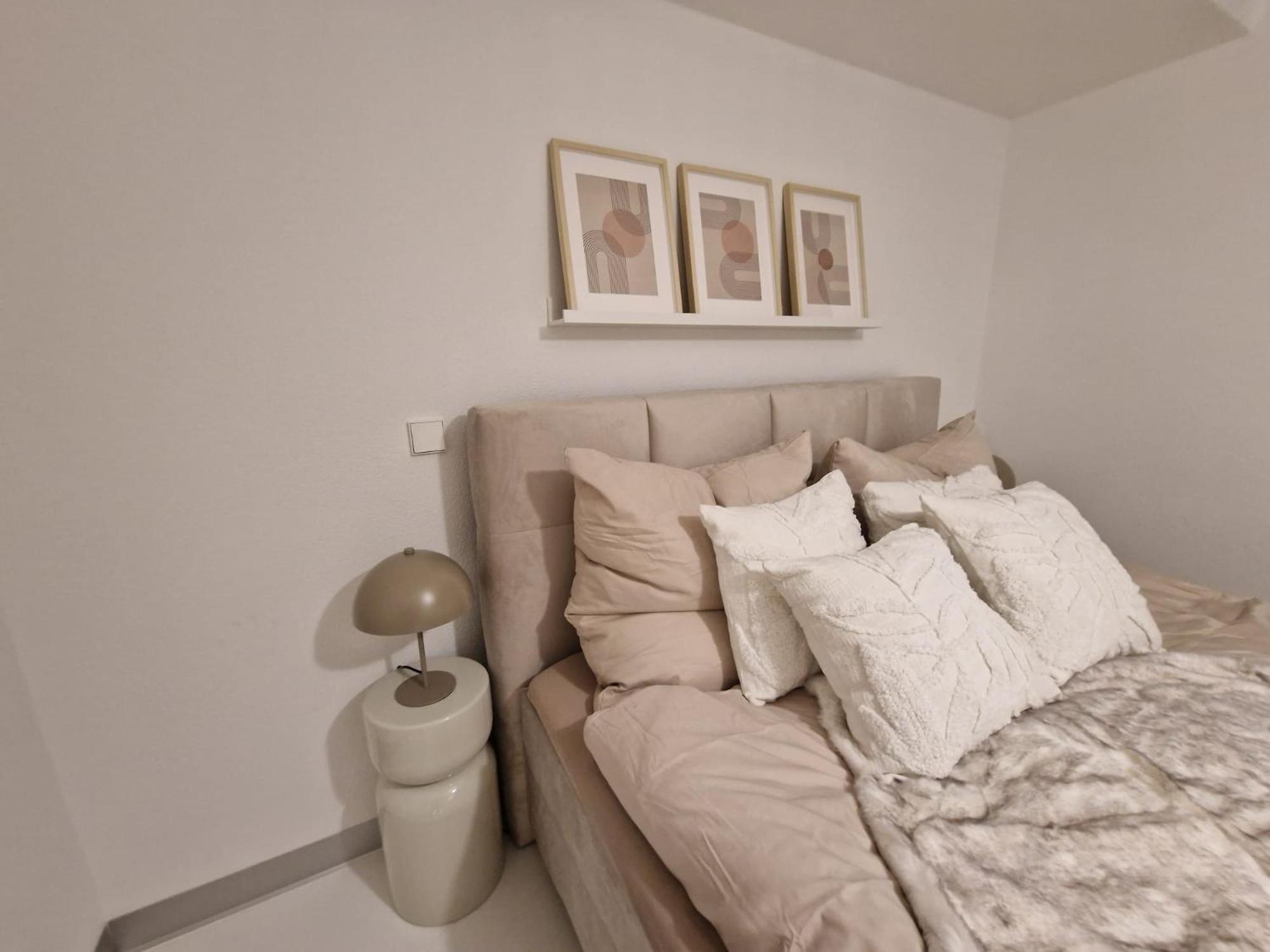 Stuttgart Lux Living - Stilvolles Wohnen Im Zentrum Δωμάτιο φωτογραφία